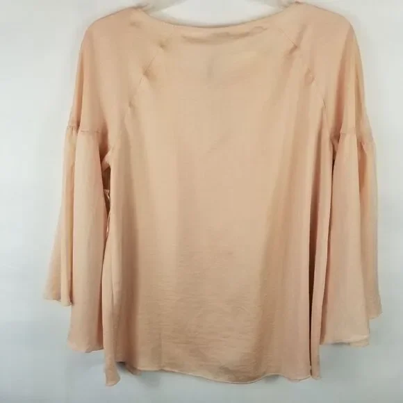 HINGE "DESIGNED IN SEATTLE" LIGHT PINK BELL SLEEVE - Picture 14 of 15